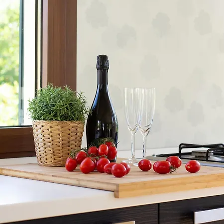 La 2 - Elegant And Cozy With Free Parking And A C Hébergement de vacances *