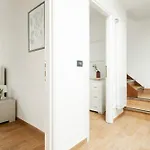 La 2 - Elegant And Cozy With Free Parking And A C Дом отдыха Рапалло
