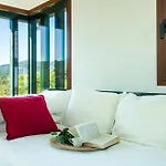 La 2 - Elegant And Cozy With Free Parking And A C Дом отдыха
