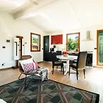 La 2 - Elegant And Cozy With Free Parking And A C Дом отдыха Рапалло