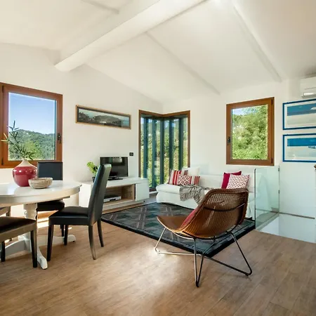 Ferienhaus La 2 - Elegant And Cozy With Free Parking And A C *