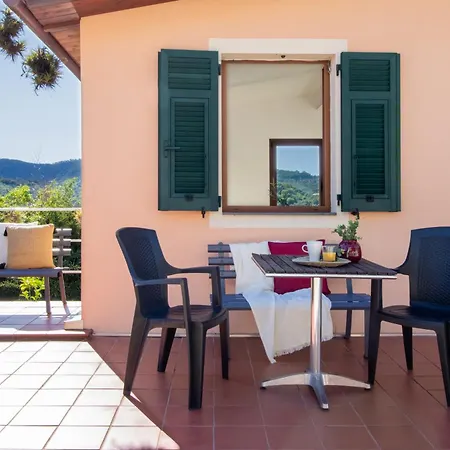 La 2 - Elegant And Cozy With Free Parking And A C Ferienhaus