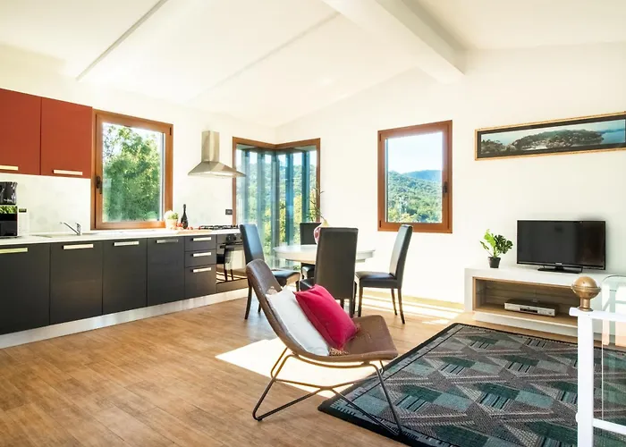 La 2 - Elegant And Cozy With Free Parking And A C 펜션