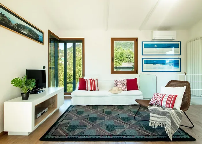 La 2 - Elegant And Cozy With Free Parking And A C * 라팔로