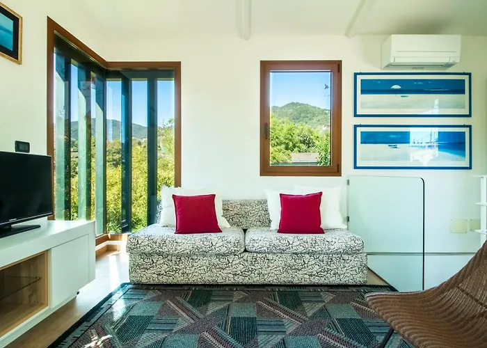 La 2 - Elegant And Cozy With Free Parking And A C 라팔로